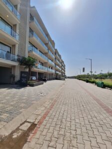 3 BHK Ready-to-Move Luxury Flat